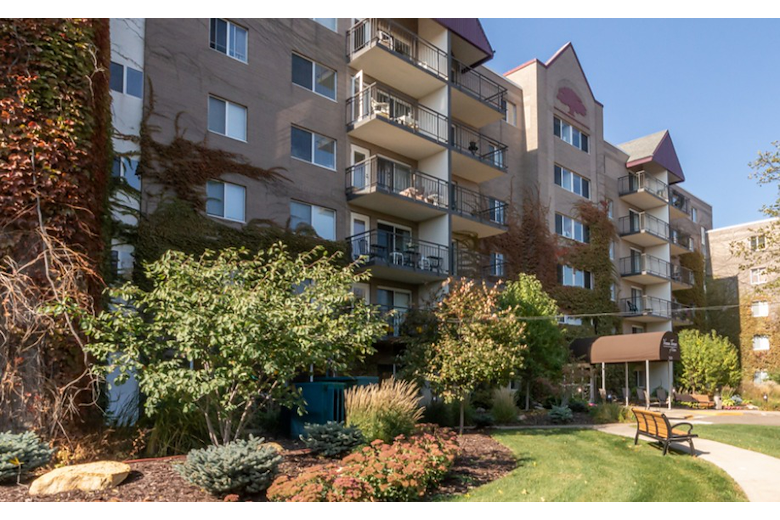 Image of Vernon Terrace of Edina (2)