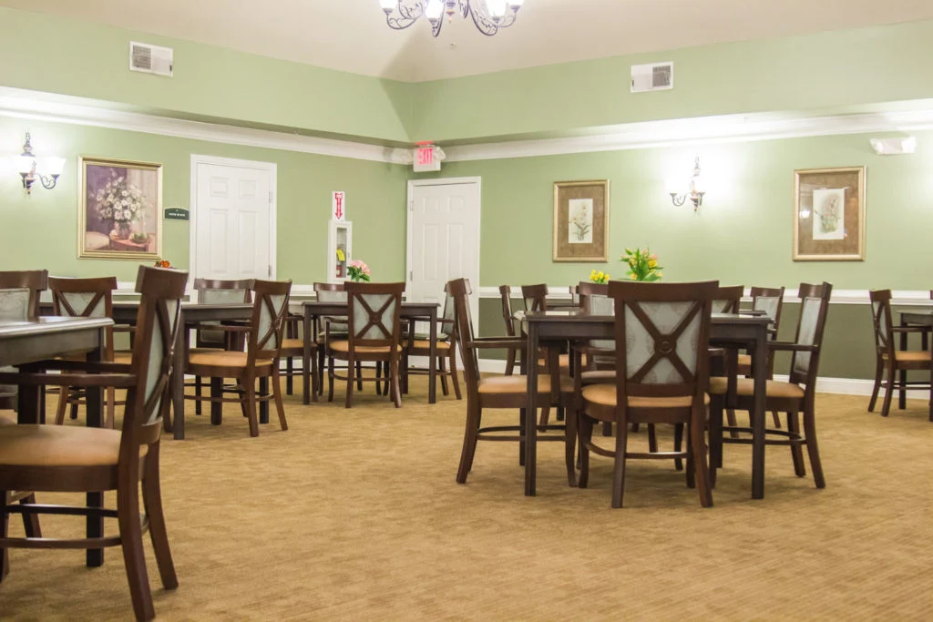 Image of Oaks at Post Road (4)