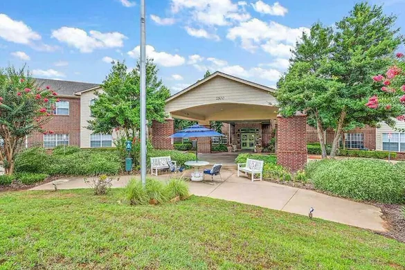 Image of Morada Lake Arlington (1)