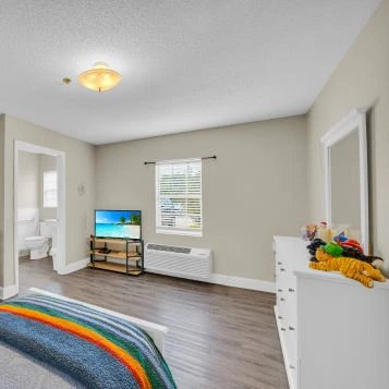 Image of Mountain Side of Warm Springs (9)