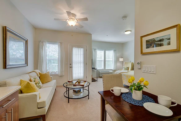 Mountain View Gardens Gracious Retirement Living Hawthorn Senior Independent Living in Sierra Vista, Arizona apartment suite