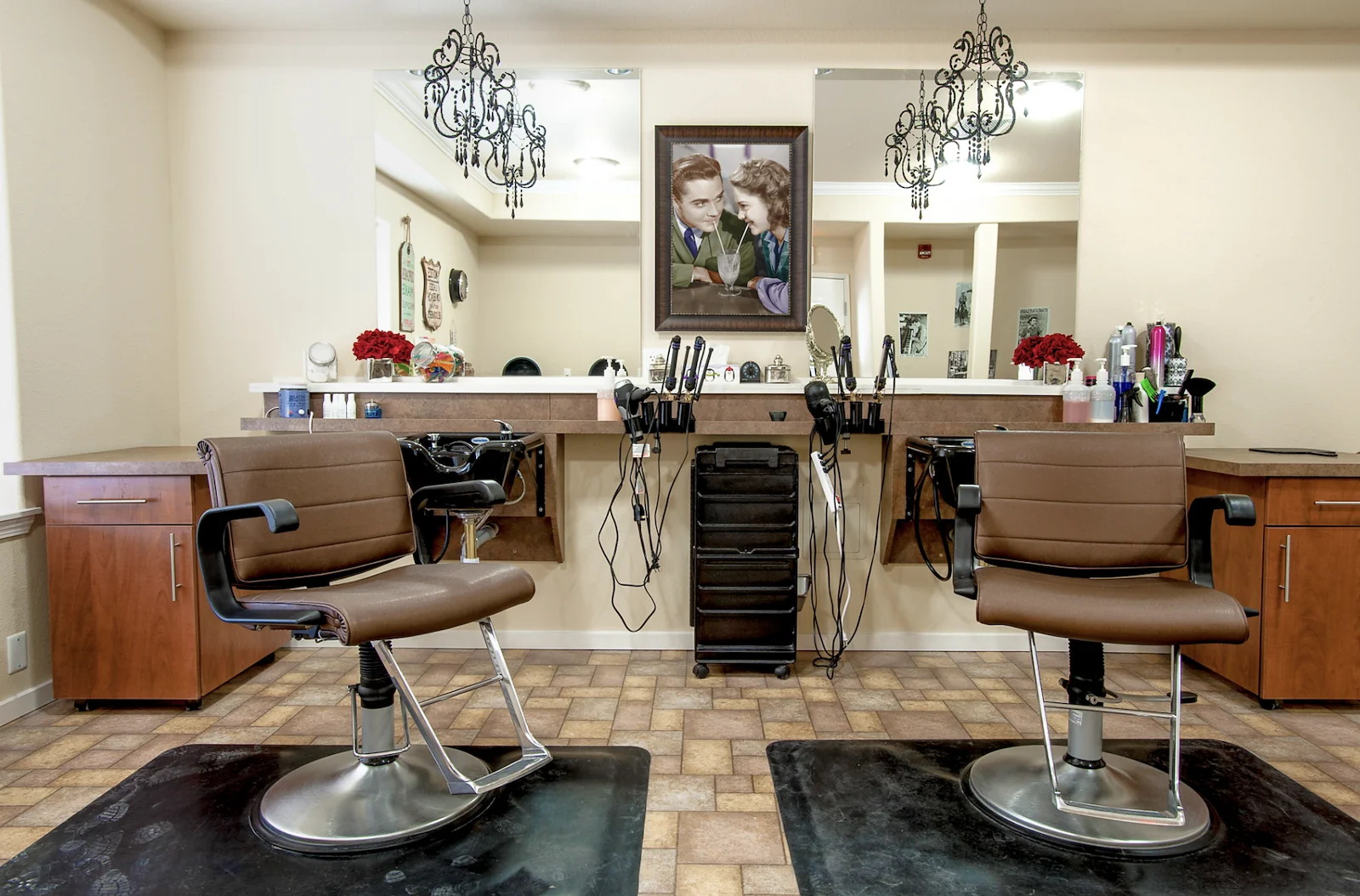 Desert Springs Gracious Retirement Living Hawthorn Senior Independent Living in Oro Valley, Arizona beauty hair salon