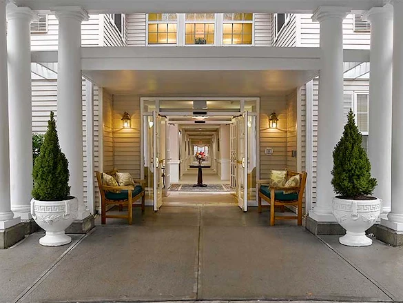 Image of Atria Briarcliffe Manor (2)