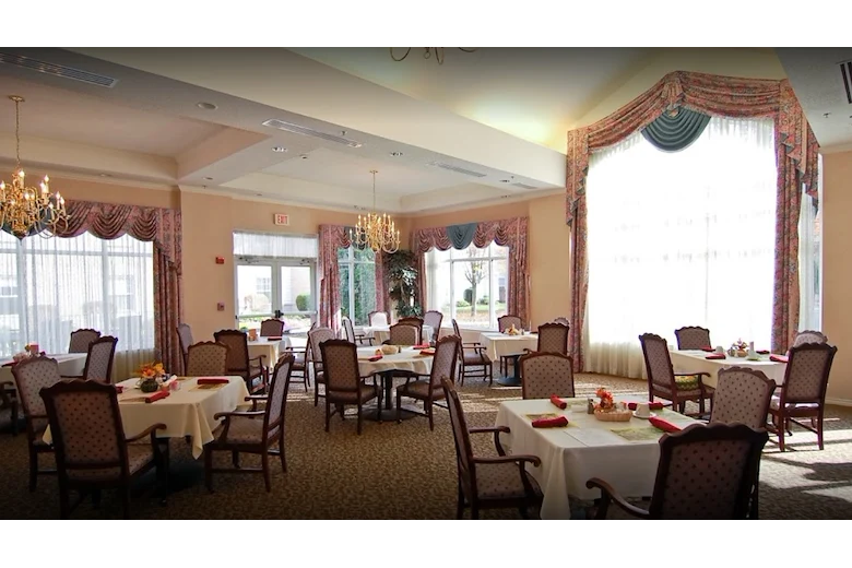 Image of Cedarhurst of Edison Lakes (3)