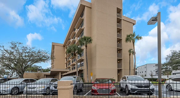 Image of College Park Towers I & II (1)