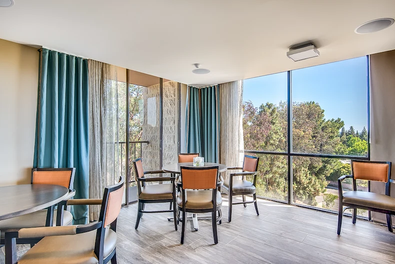 Image of Meridian at Laguna Hills (10)