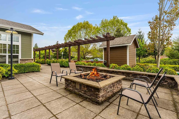 Glenmoore Gracious Retirement Living Hawthorn Senior Independent Living in Happy Valley, Oregon rear exterior patio firepit