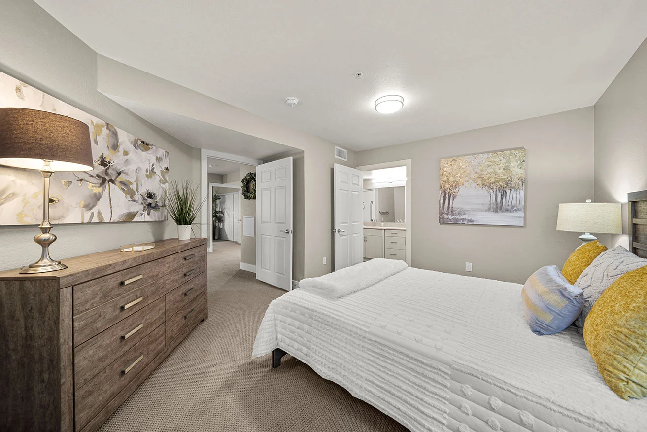 The Ivy at Wellington Laguna Woods, CA apartment bedroom