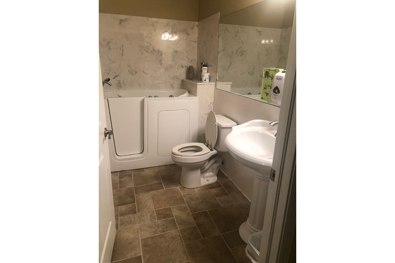Image of Larry D. McCall Veterans Residential Care Quarters at Crestview (4)