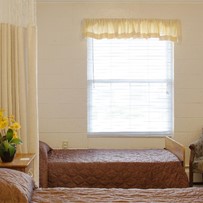 Image of Madisonville Health and Rehab - Madisonville, KY (2)