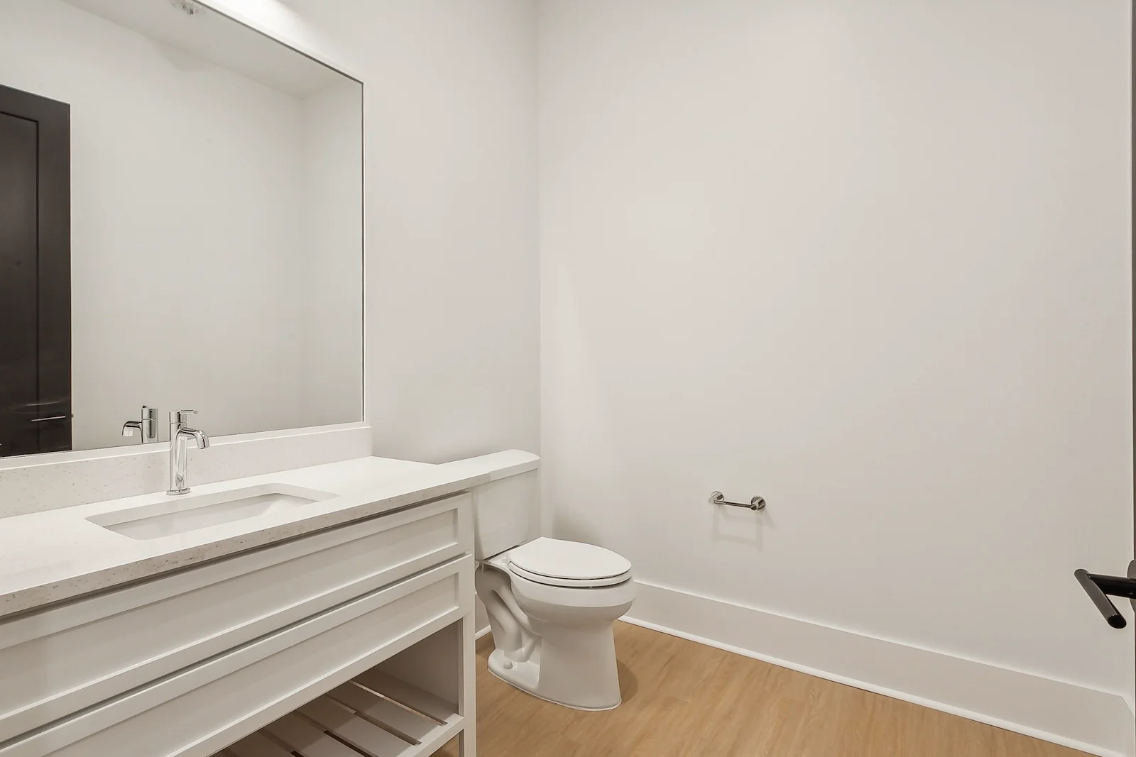 Image of The Jefferson 2 (6)