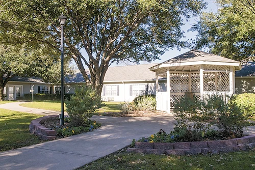 Image of Brookdale Tanglewood Oaks (8)