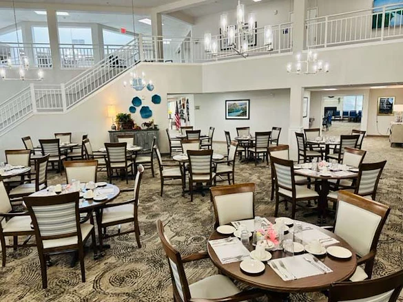 Camden Springs Gracious Retirement Living Hawthorn Senior Independent Living in Elk Grove, California dining room