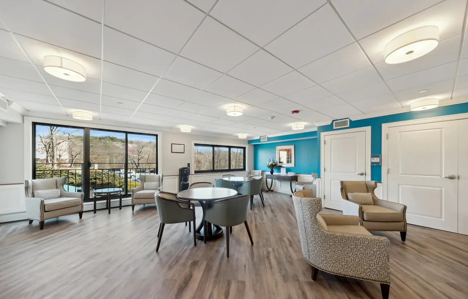 Image of AVIVA Country Club Heights (4)
