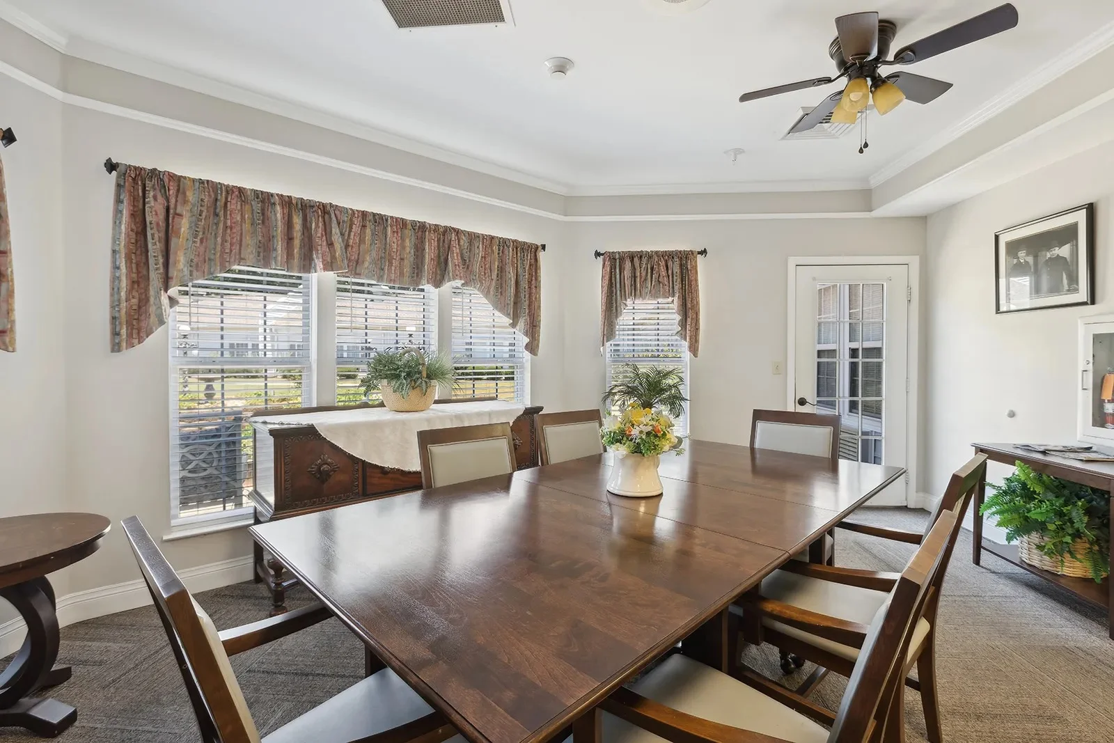 Image of The Neighborhood at Sheffield (5)