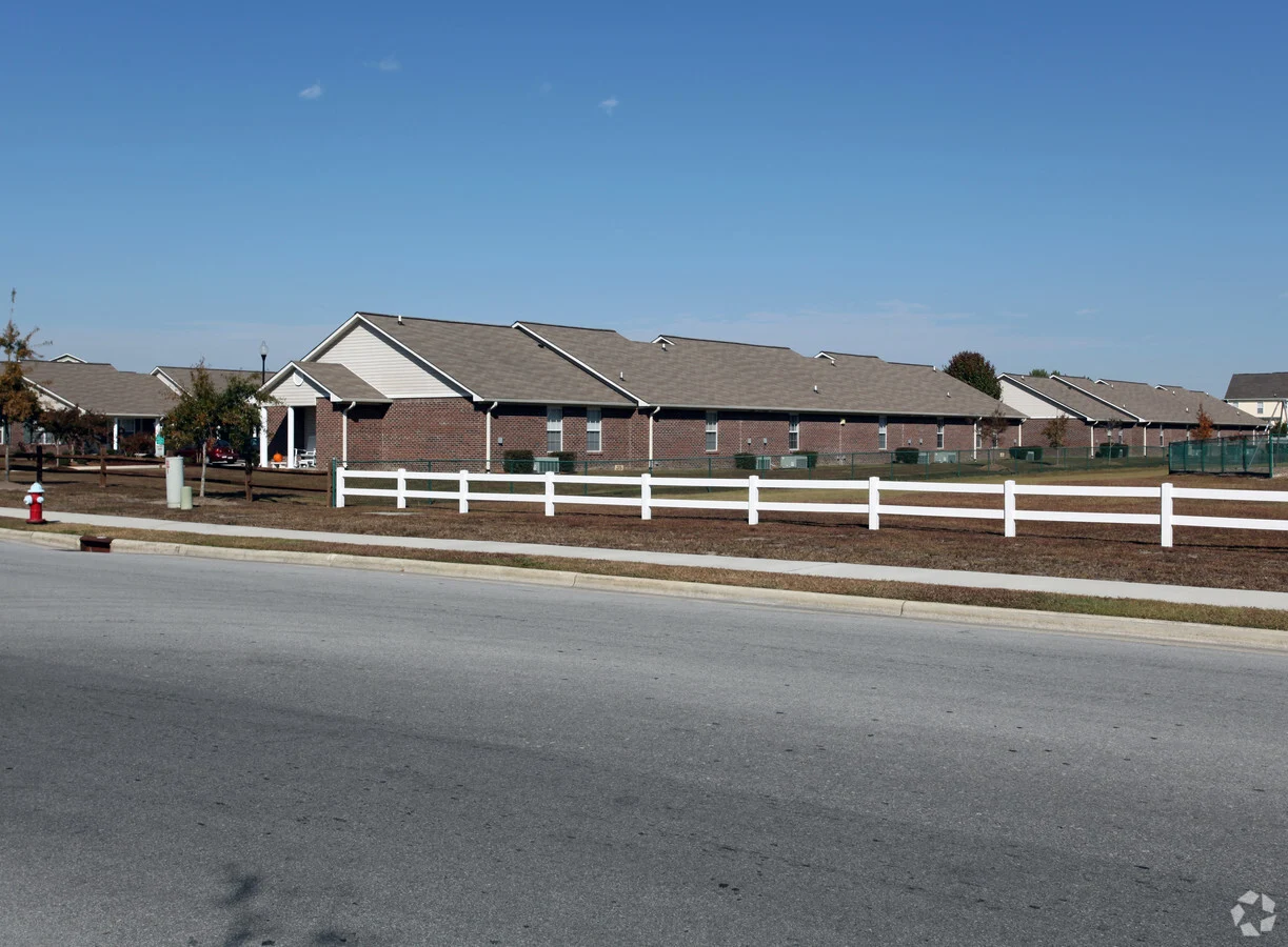 Image of Autumn Ridge Apartments (2)