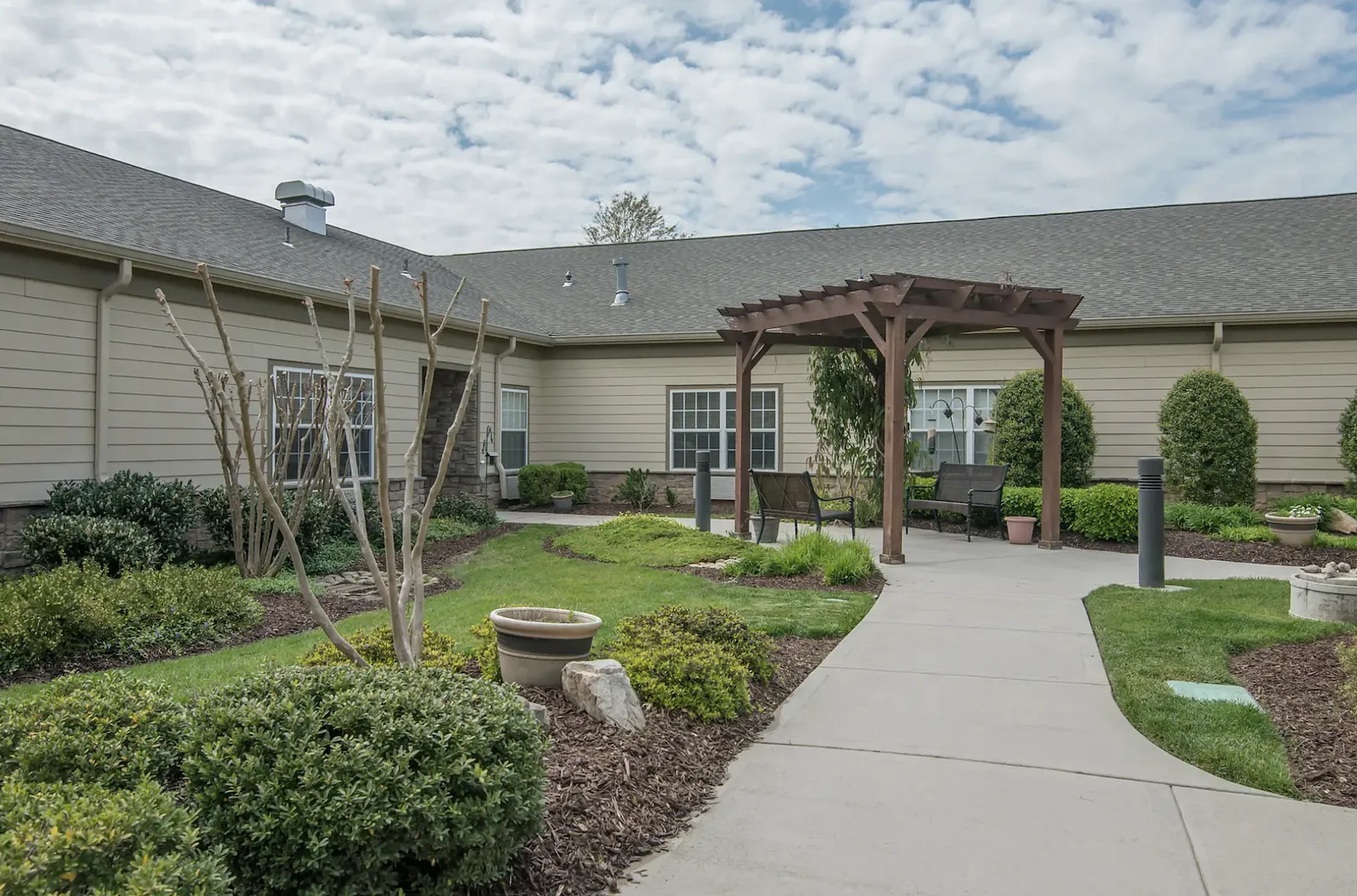 Image of Morning Pointe of Collegedale at Greenbriar Cove (2)