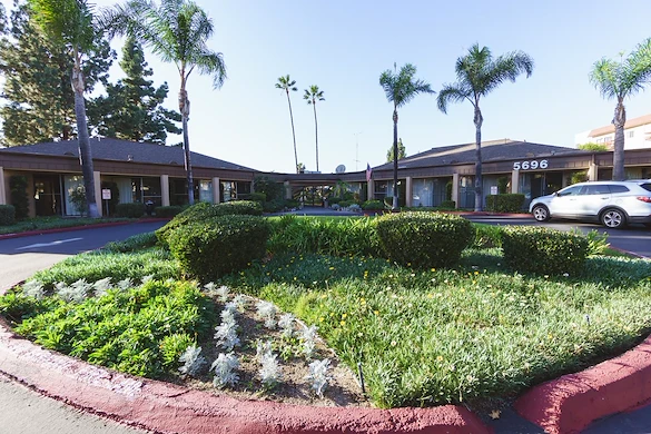 Image of Country Manor La Mesa Healthcare Center (2)