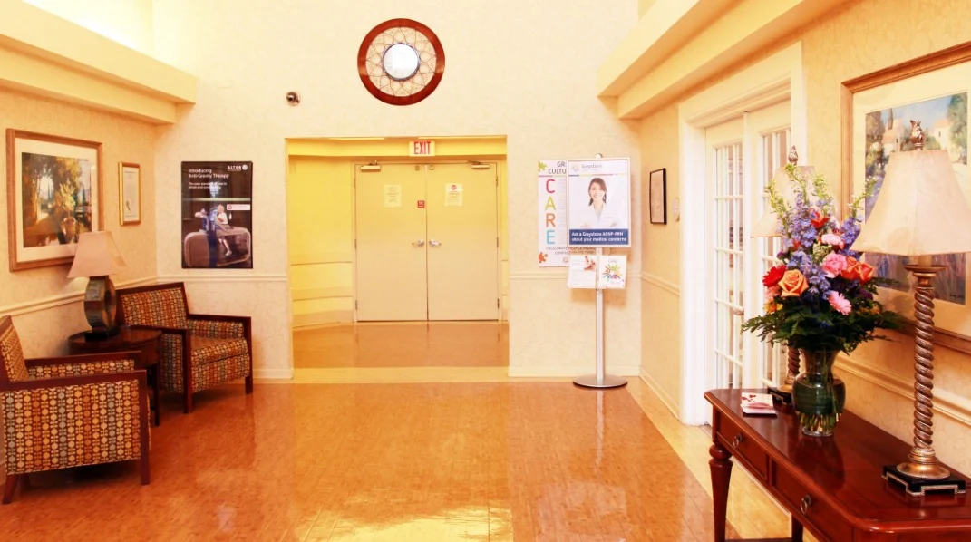 Image of Wilton Manors Healthcare & Rehabilitation Center (3)