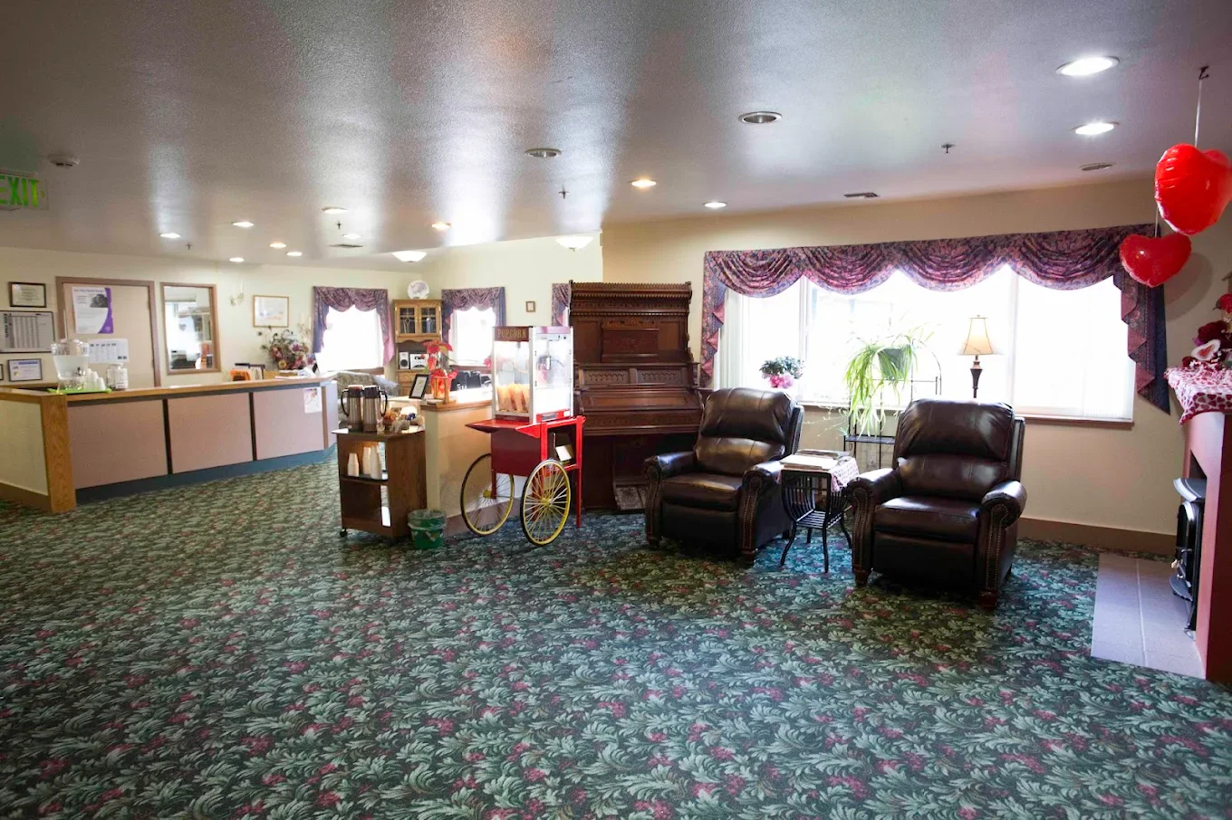 Image of Willamette Manor (2)