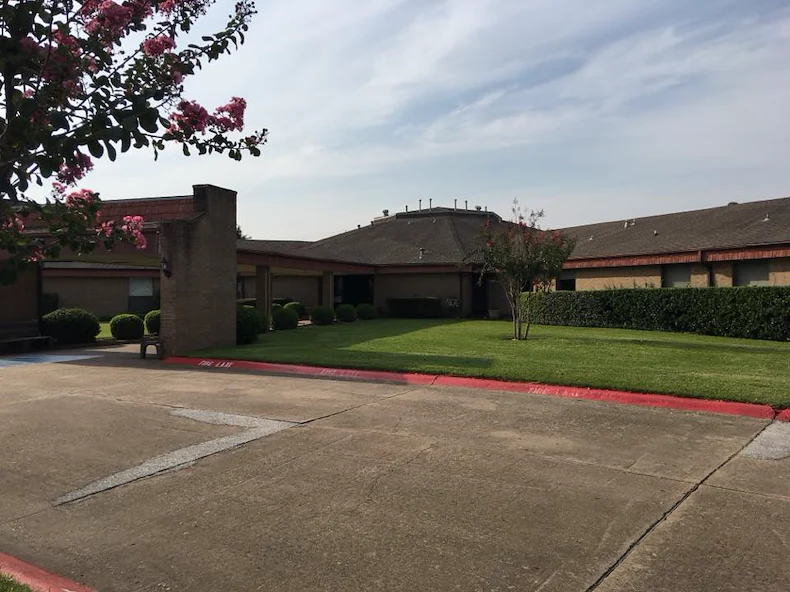 Image of Avir At Pasadena (1)