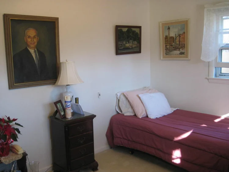 Image of Avalon House 2 on Oakview Dr (3)