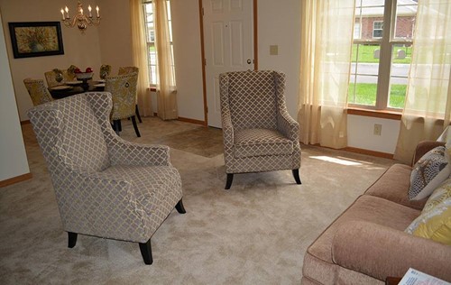 Aster Place Senior Living in Lafayette, IN apartment living room