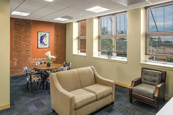 Image of Senior Suites Chicago Norwood Park (4)