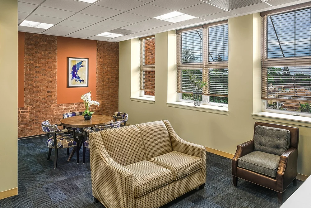 Image of Senior Suites Chicago Norwood Park (4)