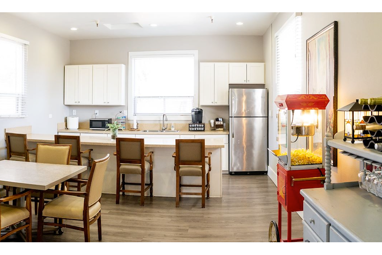 Image of Astoria Senior Living and Memory Care Oakdale (6)
