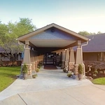 Image of Warren Manor (1)