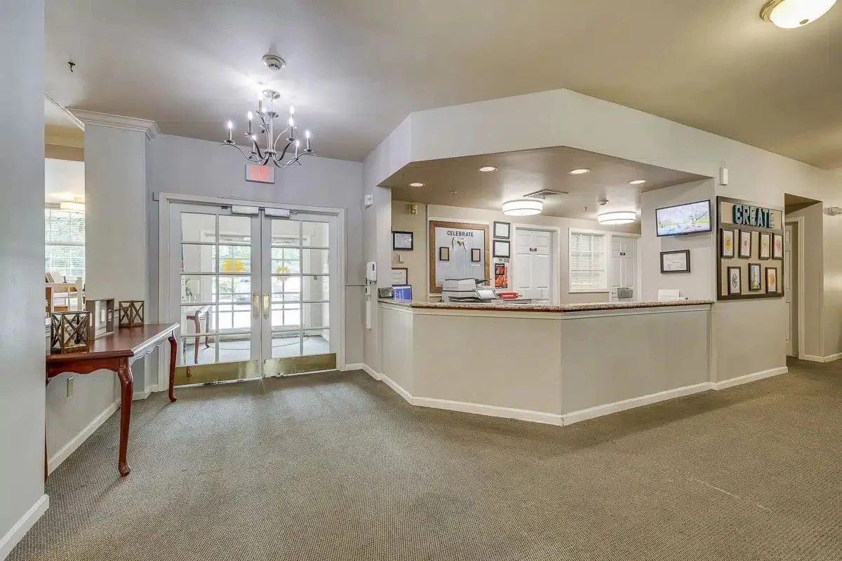 Image of Seven Hills Square Memory Care (3)