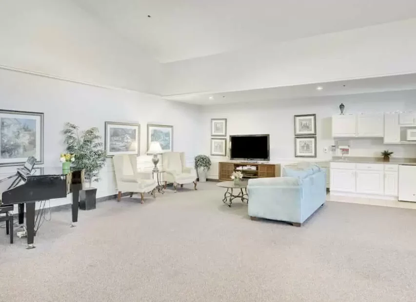 Image of The Elms at Michigan City (8)