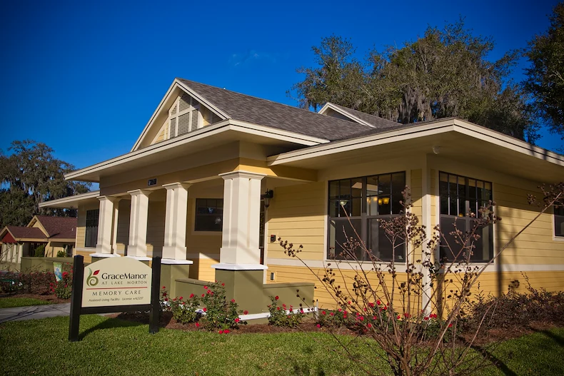 Image of Grace Manor at Lake Morton (1)