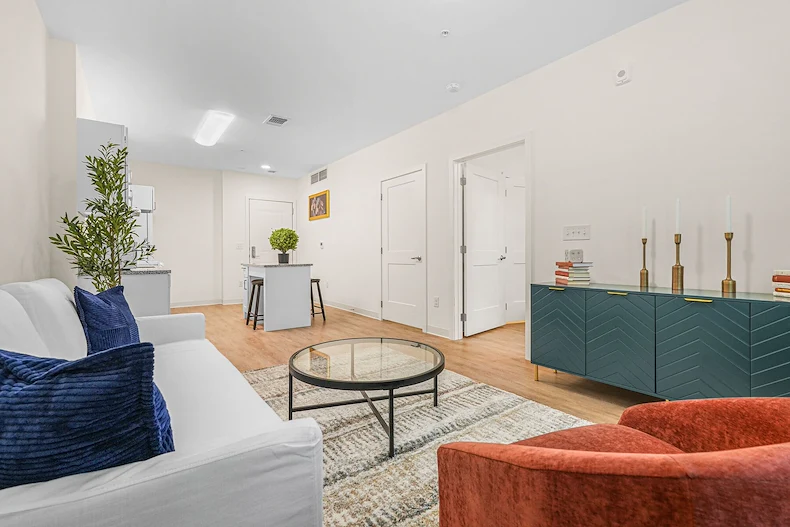 Image of The Louise on Western (2)