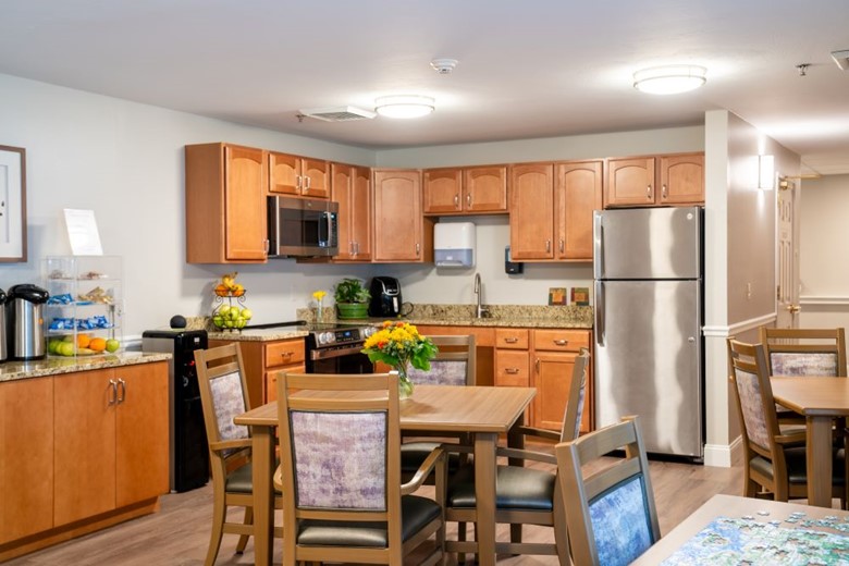Image of Benchmark Senior Living at Shrewsbury Crossings (4)