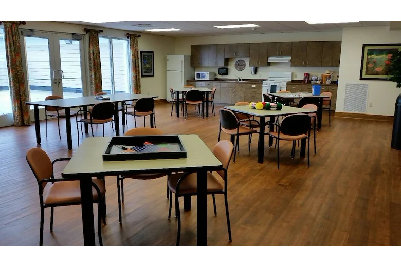 Image of Oak Park Place - Menasha (4)