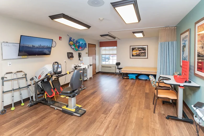 Image of West Oaks Nursing & Rehabilitation Center (4)