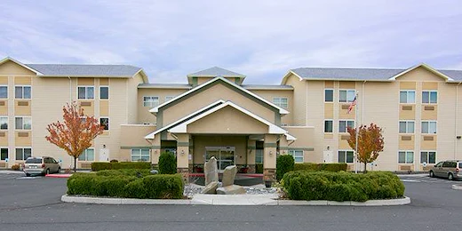 Avamere at Moses Lake senior living community offering independent living, assisted living, and respite care in Moses Lake, WA, front exterior