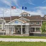 Alto Evergreen Walk, senior living community offering assisted living, memory care, and respite care in South Windsor, CT, front entrance