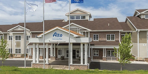 Alto Evergreen Walk, senior living community offering assisted living, memory care, and respite care in South Windsor, CT, front entrance