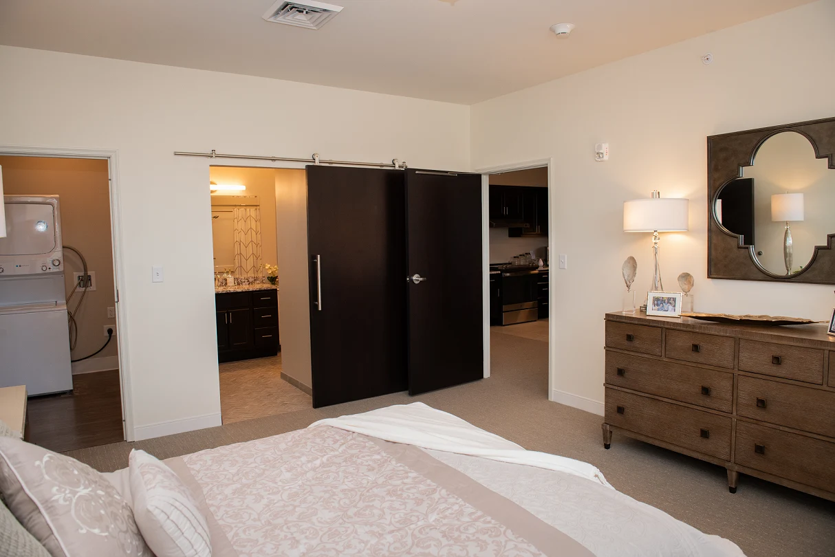 Image of The Oaks at Jamestown Senior Living (7)