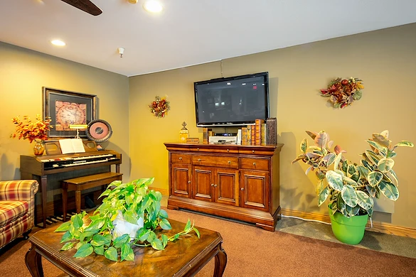 Image of Courtyard Grand Chute Apartments (4)