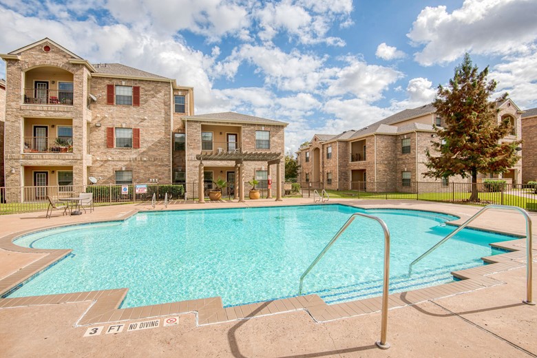 Image of HomeTowne at Missouri City (2)