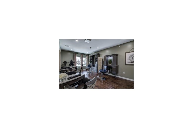 Image of Azura Senior Living of Fox Point (2)