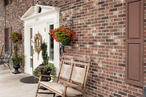 Image of White Oak Manor - Columbia (2)