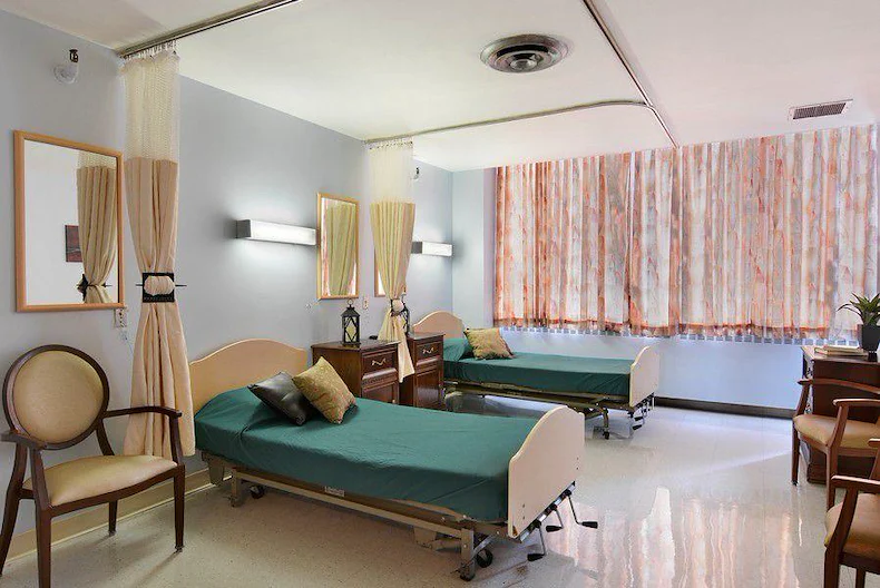 Image of Amethyst Health Of Brown Deer (2)