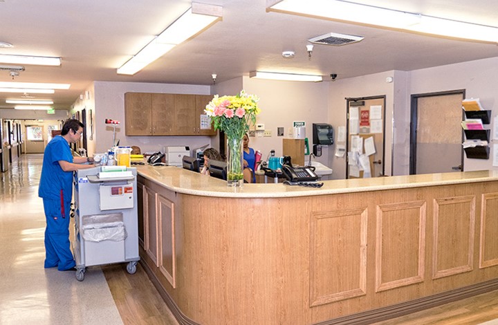 antelope-valley-care-center-image-2