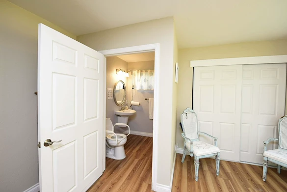 Image of Blue Skies of Laguna Hills (5)