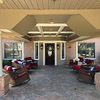 Colonial Oaks at Arlington, TX, entrance